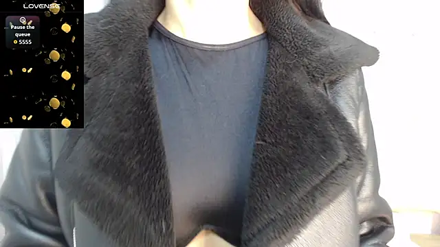 Snapshot of amy_le01 chatting on July 2026 02:26:01 PM amy le01 online show from July 2026 02:26:01 PM