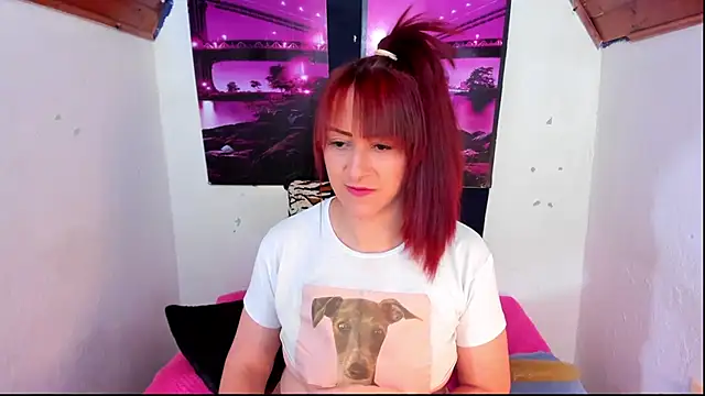 Hannaa32 online show from November 2025 07:30:01 PM