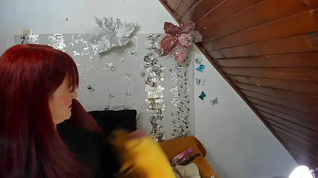Hannaa32 online show from February 2025 07:42:02 PM