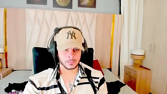 hottstuffx69 online show from November 2025 02:48:01 AM