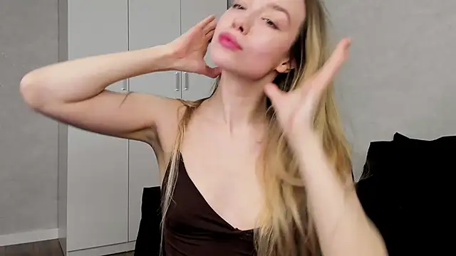 mary shiota online show from October 2025 10:14:02 AM