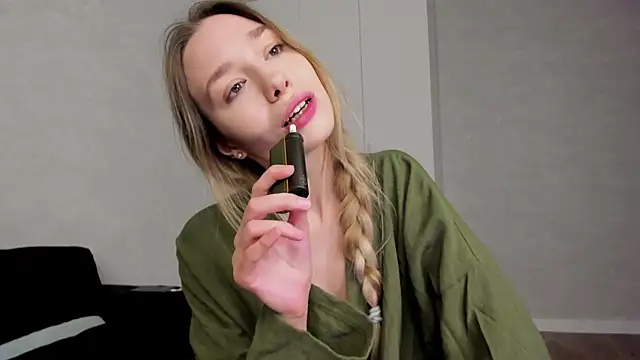 mary shiota online show from December 2025 03:17:01 PM