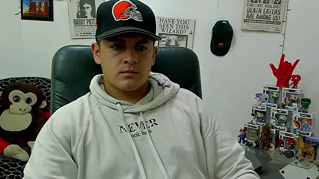Snapshot of ney_22 chatting on February 2025 10:31:01 PM ney 22 online show from February 2025 10:31:01 PM