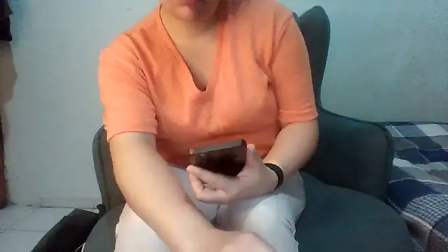 insatiableeee online show from December 2025 09:04:02 PM