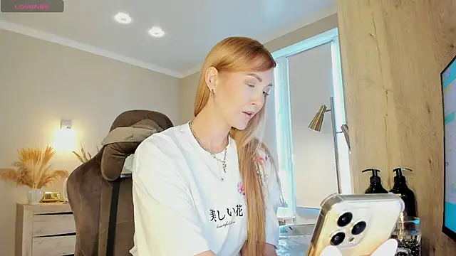 HotyPlays online show from March 2026 11:06:01 AM