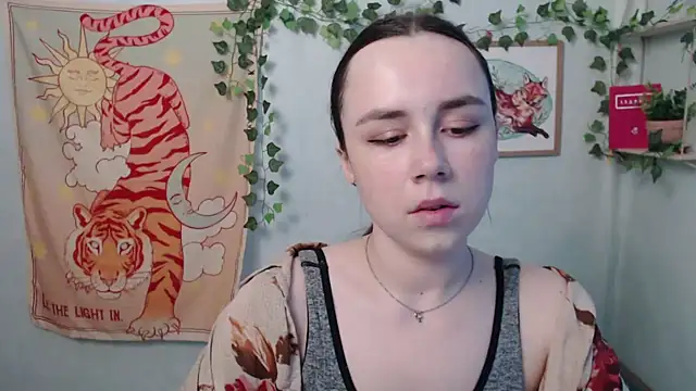VeryVeryVeryShy  online show from June 2026 05:30:01 AM