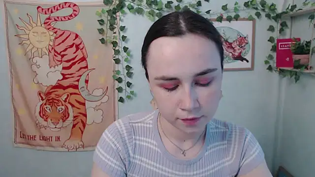 VeryVeryVeryShy  online show from June 2026 05:45:02 AM