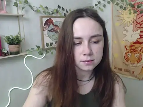 Snapshot of VeryVeryVeryShy_ chatting on April 2026 05:44:02 AM VeryVeryVeryShy online show from April 2026 05:44:02 AM