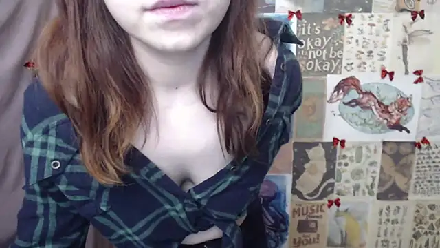 Snapshot of VeryVeryVeryShy_ chatting on January 2026 06:30:01 AM VeryVeryVeryShy online show from January 2026 06:30:01 AM