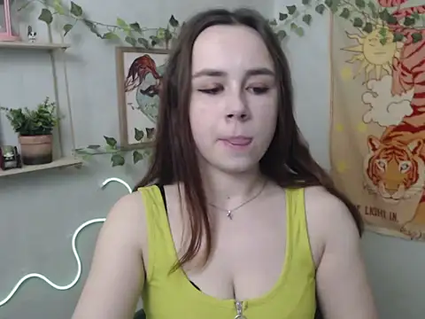 Snapshot of VeryVeryVeryShy_ chatting on April 2026 05:47:01 AM VeryVeryVeryShy online show from April 2026 05:47:01 AM
