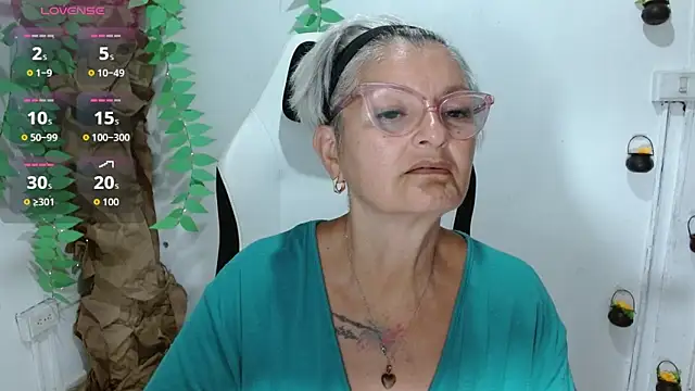 bety-cum2 online show from April 2026 09:32:02 PM