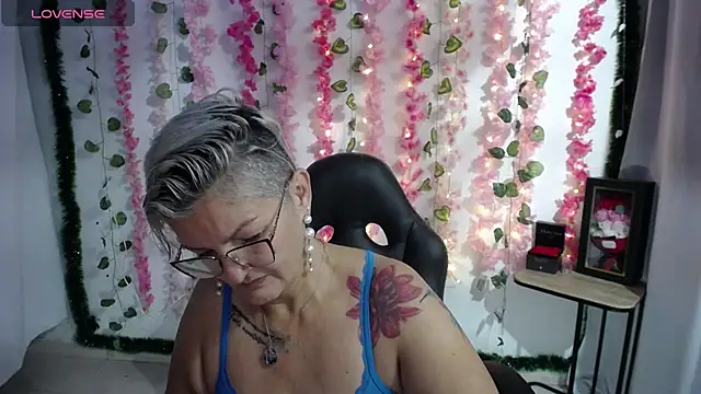 Snapshot of bety-cum2 chatting on February 2025 08:38:01 AM bety-cum2 online show from February 2025 08:38:01 AM