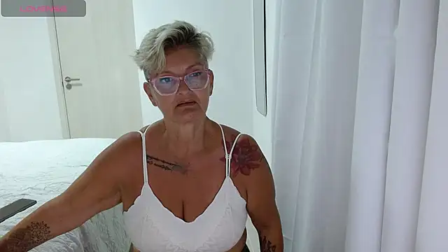 bety-cum2 online show from May 2026 05:02:02 PM