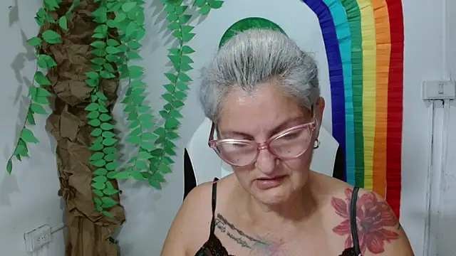 bety-cum2 online show from March 2026 11:32:01 PM