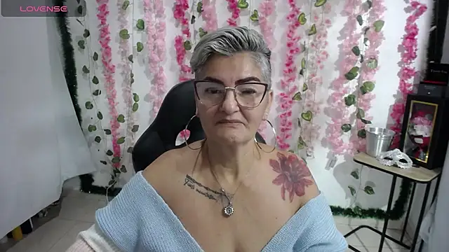 Snapshot of bety-cum2 chatting on February 2025 08:55:02 AM bety-cum2 online show from February 2025 08:55:02 AM
