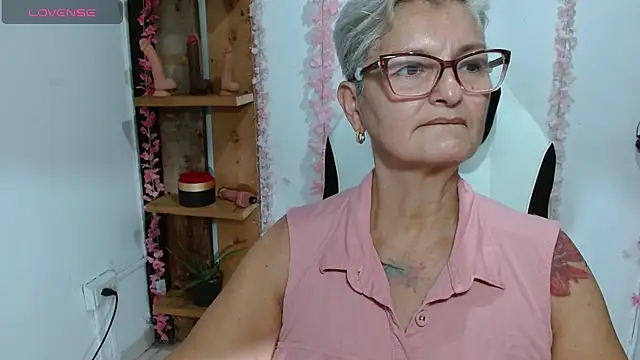Snapshot of bety-cum2 chatting on July 2026 07:33:02 PM bety-cum2 online show from July 2026 07:33:02 PM