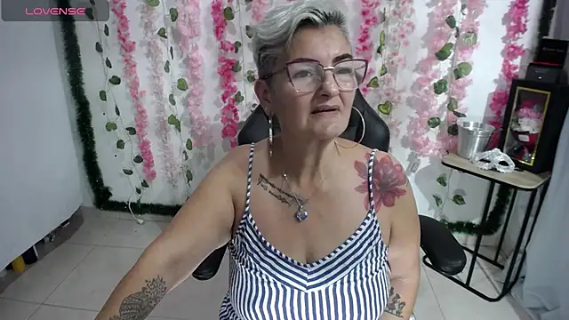 Snapshot of bety-cum2 chatting on February 2025 09:11:01 AM bety-cum2 online show from February 2025 09:11:01 AM