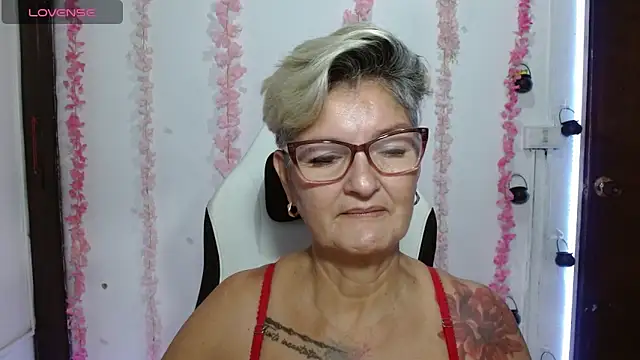 Snapshot of bety-cum2 chatting on July 2026 10:59:01 AM bety-cum2 online show from July 2026 10:59:01 AM