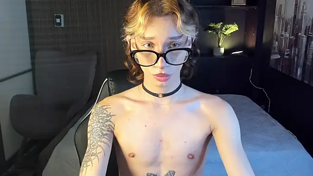 Snapshot of AndyWiilliams chatting on December 2025 09:20:02 PM AndyWiilliams online show from December 2025 09:20:02 PM