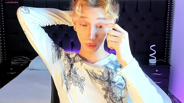 AndyWiilliams online show from January 2026 09:52:02 PM