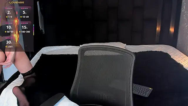 Snapshot of AndyWiilliams chatting on October 2025 09:02:02 PM AndyWiilliams online show from October 2025 09:02:02 PM