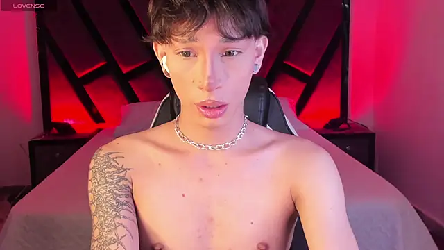 AndyWiilliams online show from February 2026 09:56:02 PM