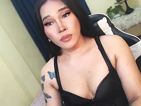 Ur Fantastic Lina online show from November 2025 08:34:01 PM