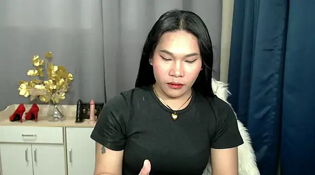 Snapshot of Ur_Fantastic_Lina chatting on December 2024 06:50:01 PM Ur Fantastic Lina online show from December 2024 06:50:01 PM