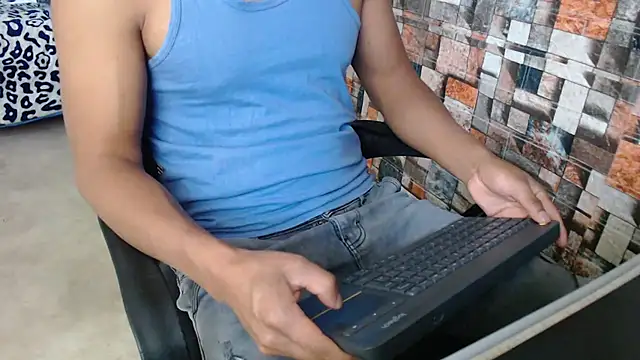 Snapshot of sexatlexx chatting on November 2025 03:06:02 PM sexatlexx online show from November 2025 03:06:02 PM