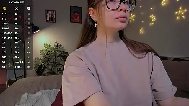 Virtual Girll online show from March 2026 05:05:01 PM