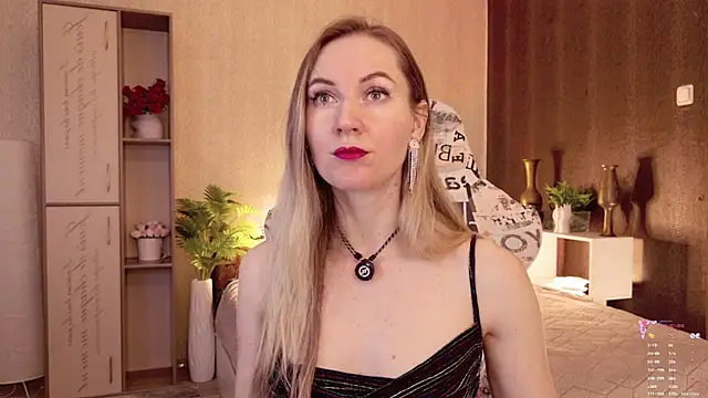 Snapshot of Hello_Lisha chatting on May 2026 08:33:01 AM Hello Lisha online show from May 2026 08:33:01 AM
