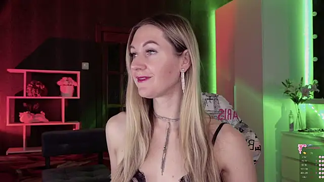 Snapshot of Hello_Lisha chatting on October 2025 08:15:02 AM Hello Lisha online show from October 2025 08:15:02 AM