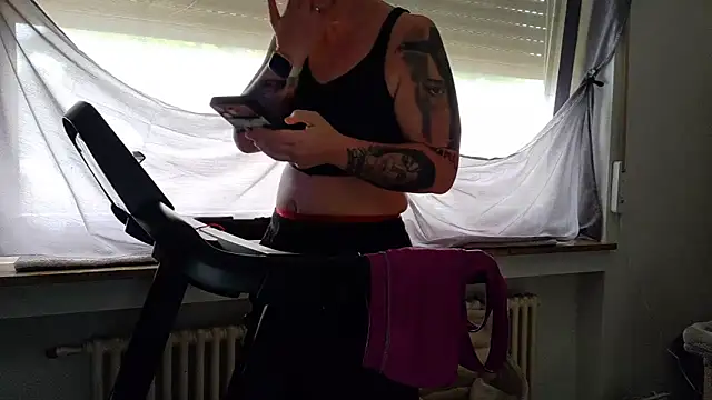 Snapshot of wetgerman_2 chatting on June 2026 09:43:01 AM wetgerman 2 online show from June 2026 09:43:01 AM