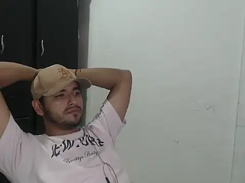 kylian 07 online show from November 2025 02:26:01 AM