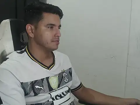 kylian 07 online show from December 2025 04:03:01 AM