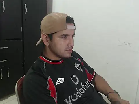 kylian 07 online show from November 2025 03:23:02 AM