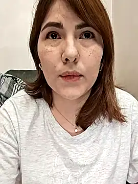 Snapshot of mady_gigi chatting on February 2025 05:50:01 PM mady gigi online show from February 2025 05:50:01 PM