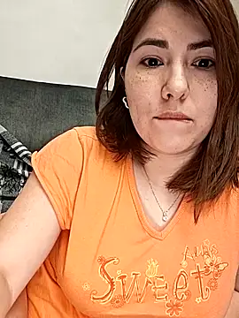 Snapshot of mady_gigi chatting on March 2025 08:32:01 PM mady gigi online show from March 2025 08:32:01 PM