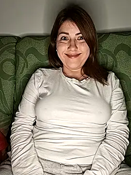 Snapshot of mady_gigi chatting on March 2025 08:09:01 PM mady gigi online show from March 2025 08:09:01 PM