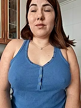 Snapshot of mady_gigi chatting on February 2025 01:21:01 PM mady gigi online show from February 2025 01:21:01 PM