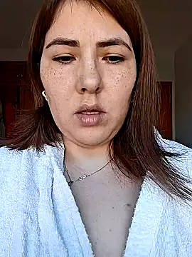 Snapshot of mady_gigi chatting on February 2025 02:27:02 PM mady gigi online show from February 2025 02:27:02 PM