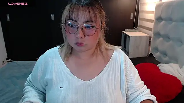 yini angel online show from May 2026 02:52:02 AM