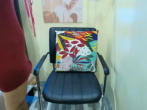 Snapshot of Skinny_regie99xxx chatting on September 2025 11:05:02 PM Skinny regie99xxx online show from September 2025 11:05:02 PM