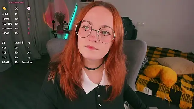 Snapshot of Alice_CutePerv chatting on October 2025 12:44:02 AM Alice CutePerv online show from October 2025 12:44:02 AM