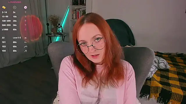 Snapshot of Alice_CutePerv chatting on November 2025 07:13:02 PM Alice CutePerv online show from November 2025 07:13:02 PM