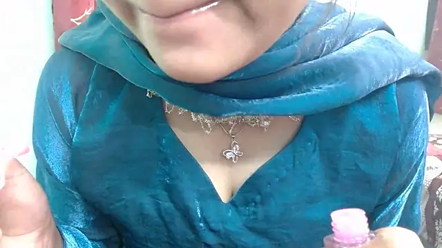 sweet-alia online show from April 2026 10:28:01 AM