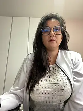 SWEETLILY18 online show from February 2025 02:41:01 PM