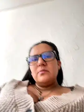 SWEETLILY18 online show from October 2025 03:35:02 PM