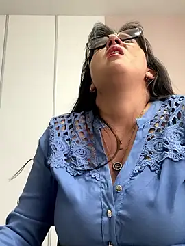 SWEETLILY18 online show from March 2025 02:51:02 PM