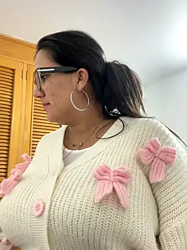 SWEETLILY18 online show from November 2025 09:15:01 PM